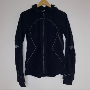 Lululemon Black Full Zip Rain Jacket in Black Size 6